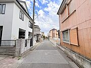 東側は持ち分なしの私道です。