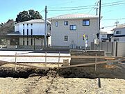 澄み渡る空の下、新しい暮らしがはじまる心地よい空間。