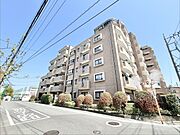 季節の移ろいを感じる、穏やかな住まい。