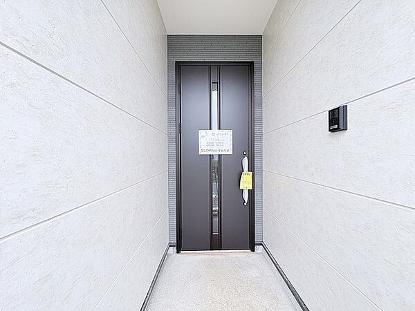 玄関を拡大表示
