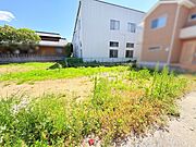 角地につき、開放感に恵まれる住居がここに。  