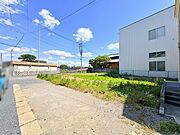 北側道路は売主にて舗装工事実施予定です。