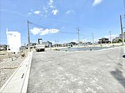 広がる青空と、澄んだ空気感が心地よい空間。