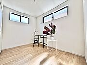 白を基調としたプレーンな空間が、日々の暮らしに心地よい余白と落ち着きをもたらします。