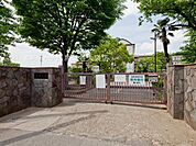 越谷市立南中学校（974m）
