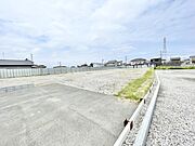 開放感あふれる広い空の下で、理想の暮らしを自由に描けるゆとりある空間が広がっています。