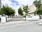越谷市立桜井小学校（850m）