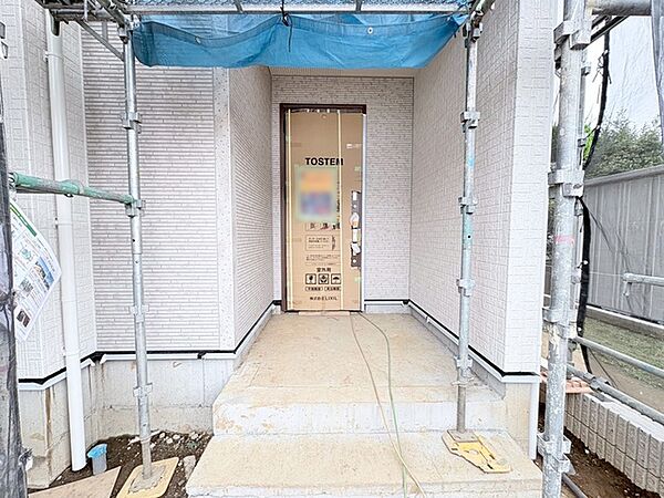 玄関を拡大表示