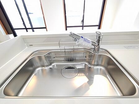 日々の暮らしを整える、無駄のない洗練された空間が心地よい時間を生み出します。