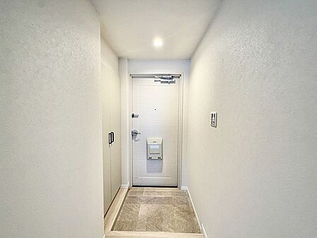 白を基調としたすっきりとした意匠が、日々の暮らしに心地よい静けさと安らぎをもたらしてくれます。