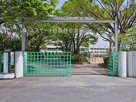 草加市立谷塚中学校(1660m)