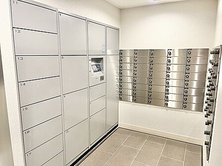 日々の暮らしをスムーズにサポートする整えられた共用スペース