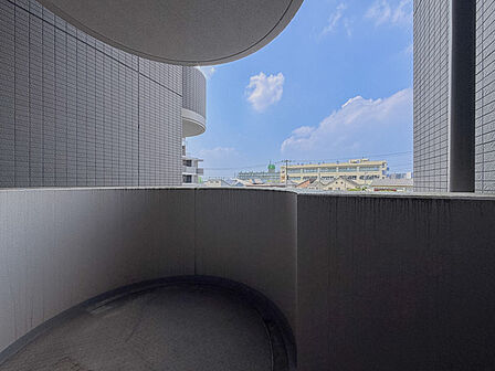 開放的な空と街並みを望むプライベートな空間が心地よい時間を演出します
