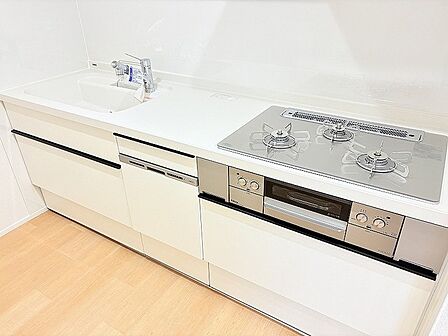 白を基調としたすっきりと美しい空間が日々の暮らしを心地よく整えます