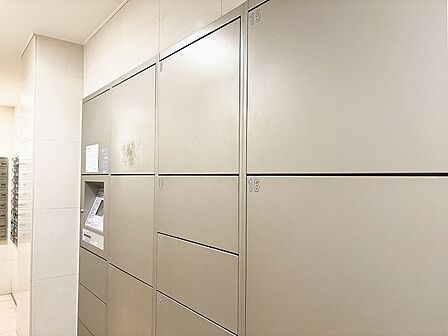 日々の暮らしをスムーズに支える、機能性と安心感を備えた共有スペースです。