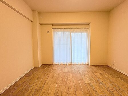 柔らかな色合いでまとめられた空間が、穏やかで心地よい時間をつくりだします。