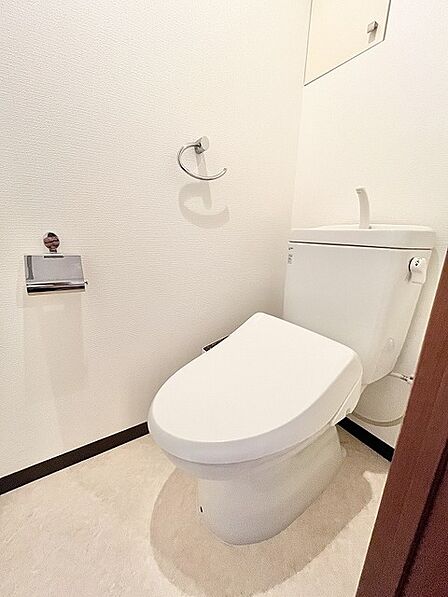 白を基調としたすっきりと清潔感のある空間が心地よい、落ち着いた雰囲気をまとうプライベートスペースです。