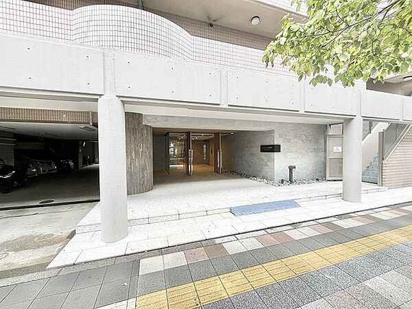 エントランスを拡大表示