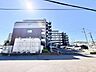 外観：澄みわたる空の下に佇む、開放感あふれる穏やかな住まい環境です。