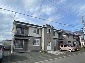 オーミネンス 2-A ｜ 北海道北見市とん田東町684番地13号（賃貸アパート2LDK・2階・51.60㎡） その1