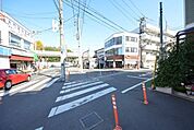 駅前 2000m