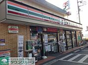 セブンイレブン国領店 徒歩2分。コンビニ 100m