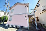 ★お洒落な外観・狛江駅徒歩10分・買い物・生活便利です★