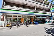 ファミリーマートまるいし祖師谷店 1035m