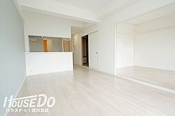 ファミール北大阪リバーサイド 3LDKのリビング/ダイニング