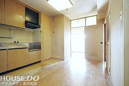 ■■本日内覧可能内覧■■阪急宝塚線「三国」駅徒歩10分!11階建て最上階!南向きバルコニー・ペット飼育可能(規約あり)■リフォームをお考えの方におすすめです!内覧時にご相談ください♪