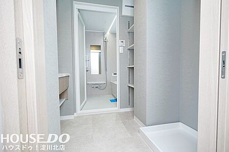 ■■本日内覧可能■■阪急電鉄神戸線『十三』 徒歩9分!10階部分の高層階・南西角住戸(南北両面バルコニー!リビング南向き)2026年7月リフォーム済(水廻り全て新調・全室クロス・フローリング貼替)