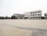 周辺：東浦町立片葩小学校（560m）