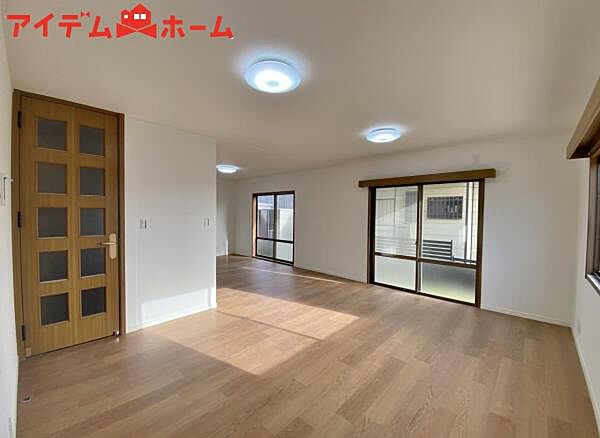 リビング/ダイニングを拡大表示