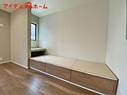 リビングから目が届く和室は、お子様の遊び場・ 家事スペースとして使うのもオススメです！