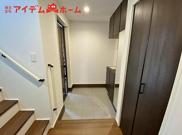 玄関を拡大表示