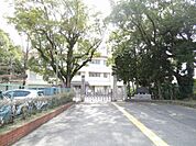 碧南市立鷲塚小学校（1750m）