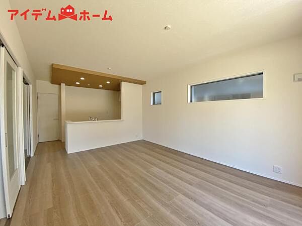 リビング/ダイニングを拡大表示