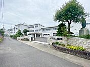 豊田市立畝部小学校（1090m）