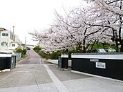 豊明市立栄中学校（1300m）