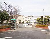 知立市立竜北中学校（820m）