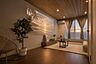 洋室：広々とした居住空間は日々の暮らしを彩り、 心のやすらぎと満足感を与えてくれます。