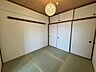 室内：くつろぎの和室／４.５帖