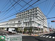 東京ベイ・浦安市川医療センター 徒歩10分。病院 730m