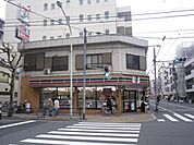 セブンイレブン 240m