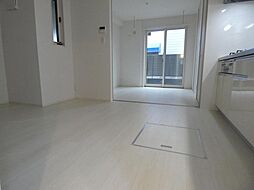 オリーブ津田沼 1階1LDKのリビング/ダイニング