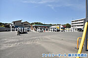 ファミリーマート藤沢舟地蔵店まで約287m