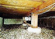 中古住宅の3大リスクである、雨漏り、主要構造部分の欠陥や腐食、給排水管の漏水や故障を2年間保証します。その前提で床下まで確認の上でリフォームし、シロアリの被害調査と防除工事もおこないます。