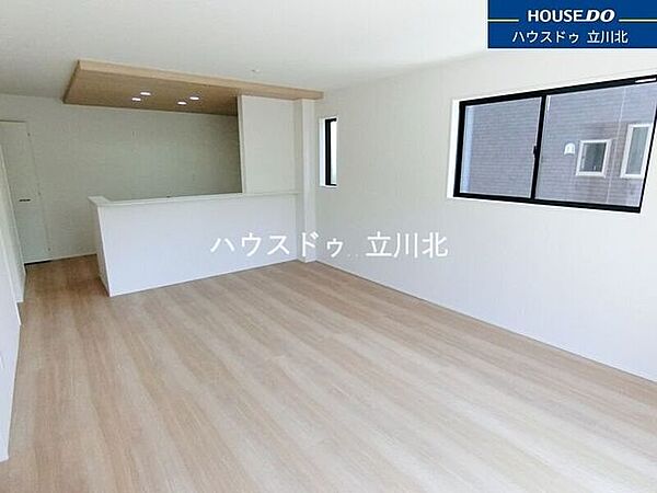 リビング/ダイニングを拡大表示