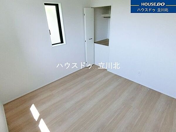 洋室を拡大表示