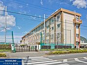 八王子市立元八王子中学校 910m